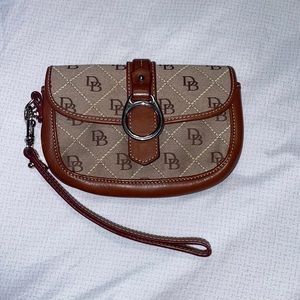 Dooney & Bourke wristlet